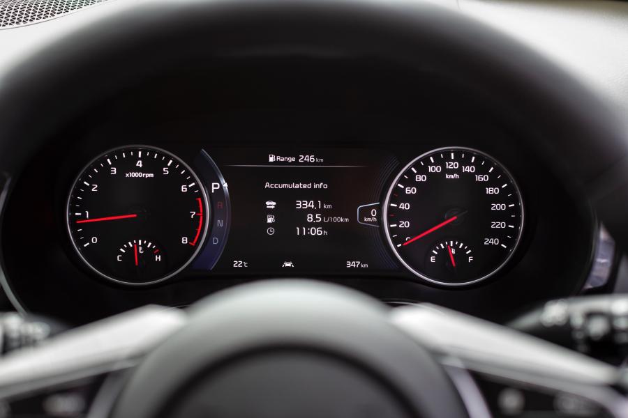 Панель приборов Kia Seltos GT-Line AWD 1.6T 2019 года  (AU) (фото 2 из 22)
